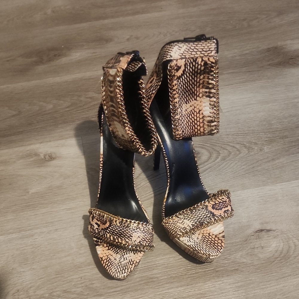 Elegant Snakeskin Pattern Heels